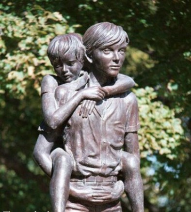 He Ain't Heavy Statue (2)